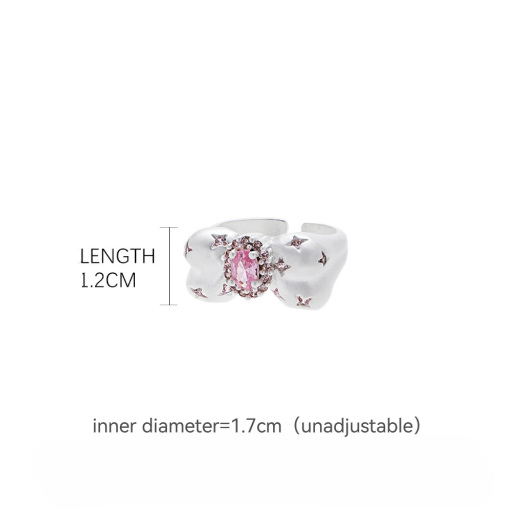 Süßer Mädchen-Ring mit silberner Schleife und rotem Strass