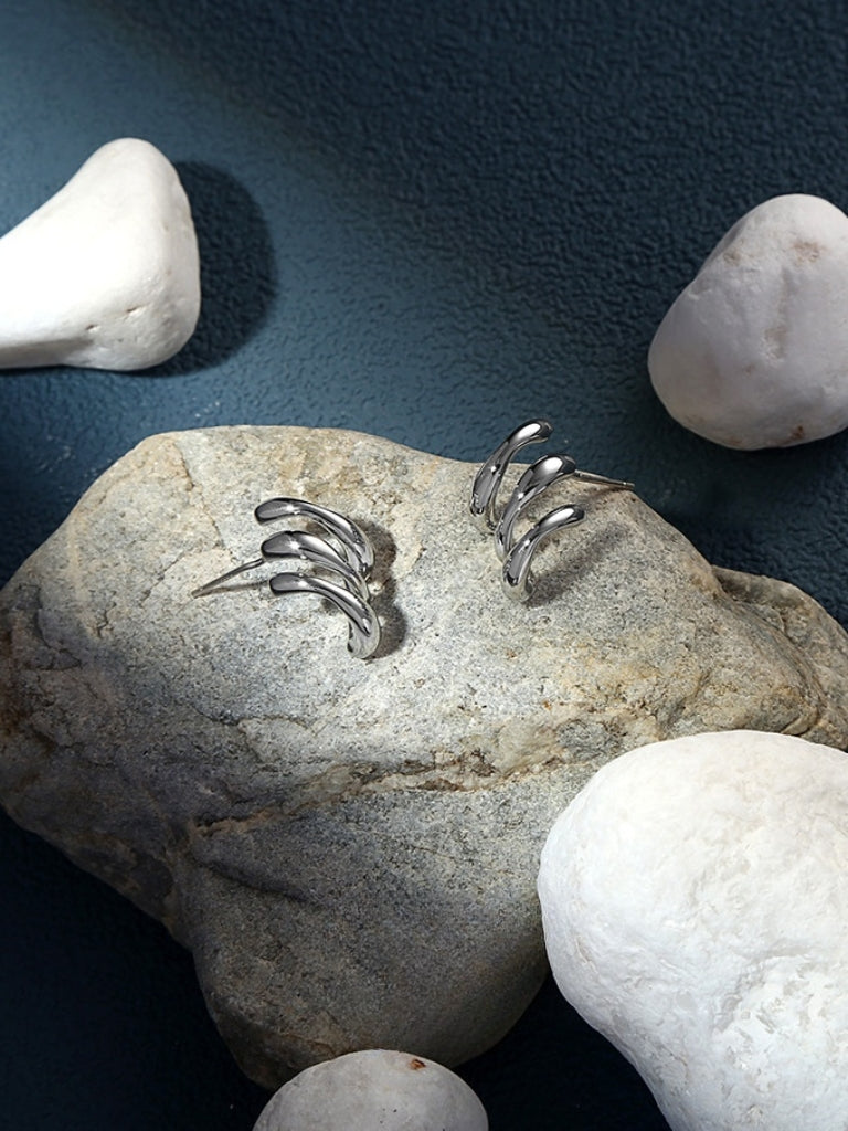 Designer-Ohrringe aus Metall von Solon