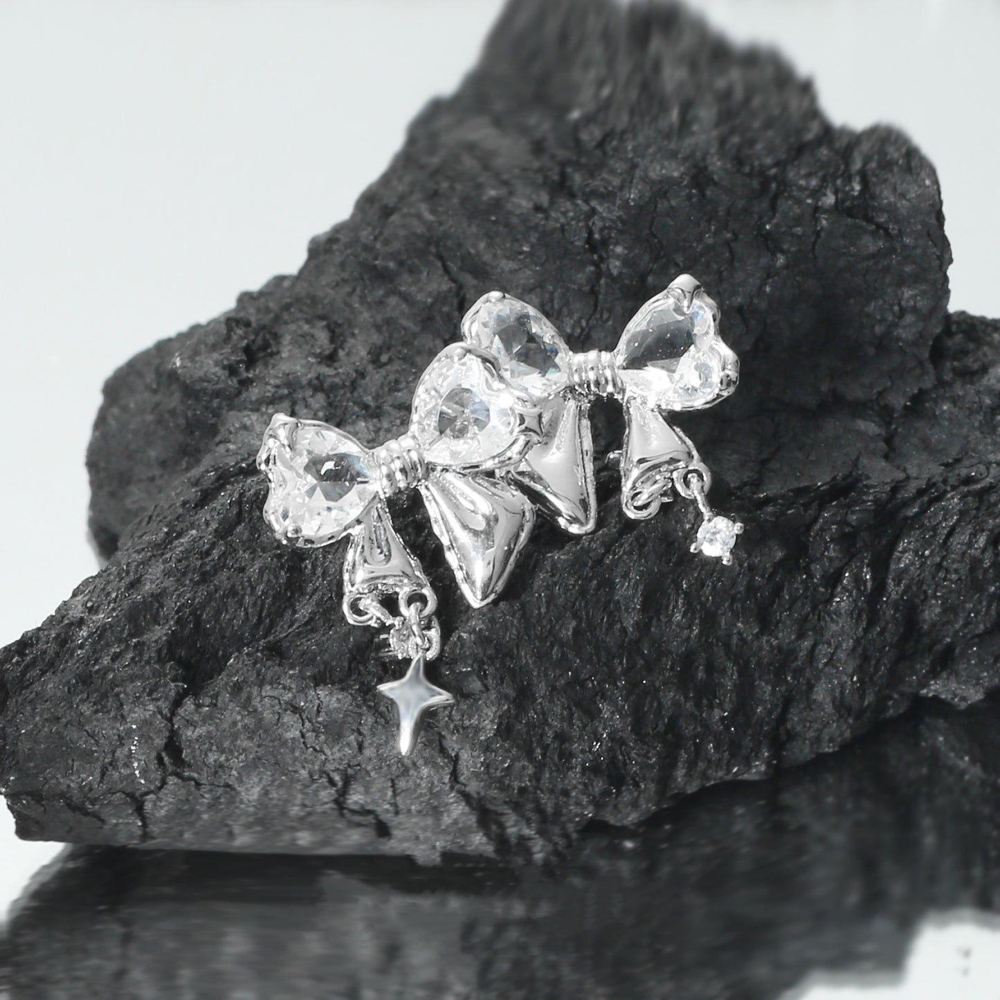 Süße Mädchen S925 Silber glänzende Zirkon Bogen Stud Ohrring