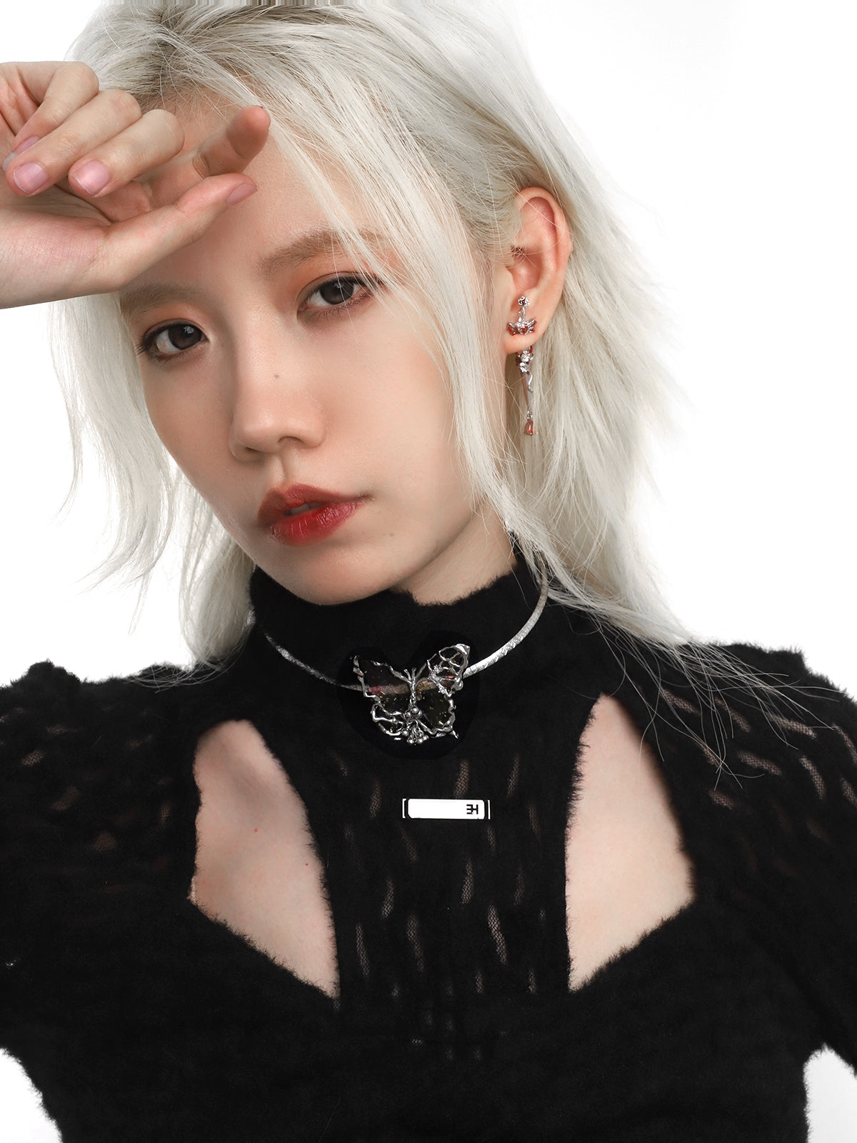 Gothic Vintage Rotes Herz Schwert Designer Ohrstecker