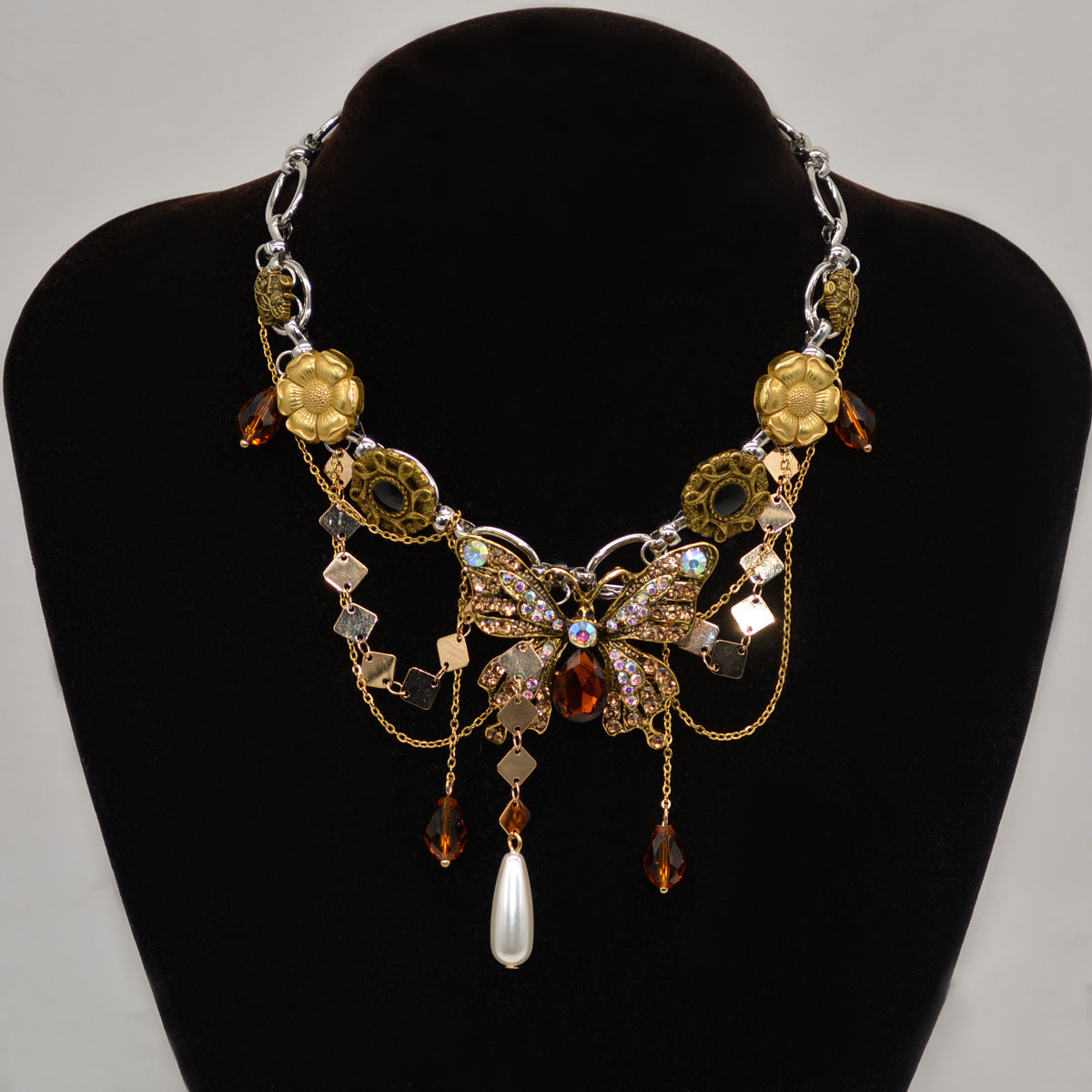 Vintage Mädchen Braun Schmetterling Quaste Choker Halskette