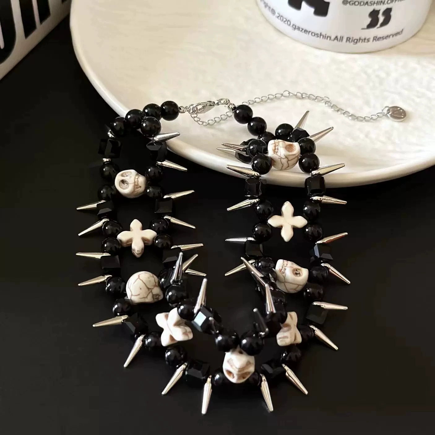 Gothic Totenkopf Nieten Schwarze Perlen Choker