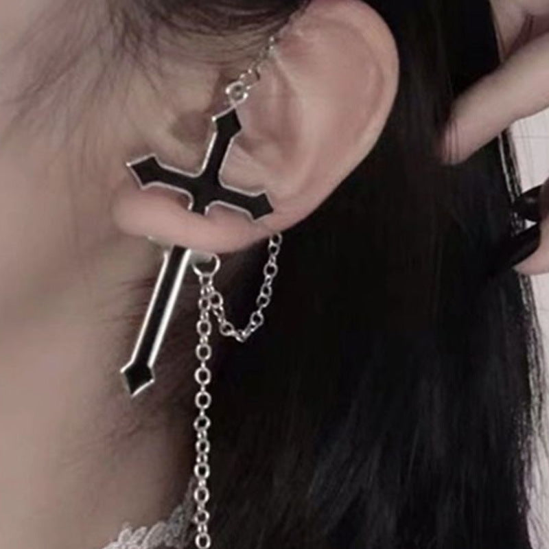 Schicker Unisex-Ohrring mit schwarzer Kreuzquaste