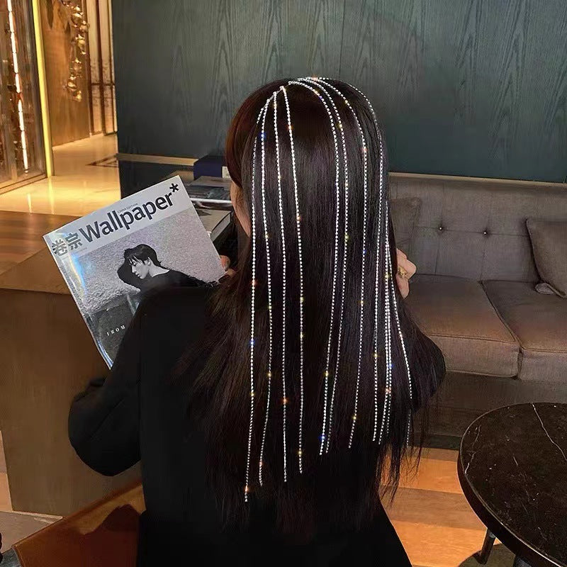 Ausgefallene lange Haarnadel mit Quaste und Strasssteinen