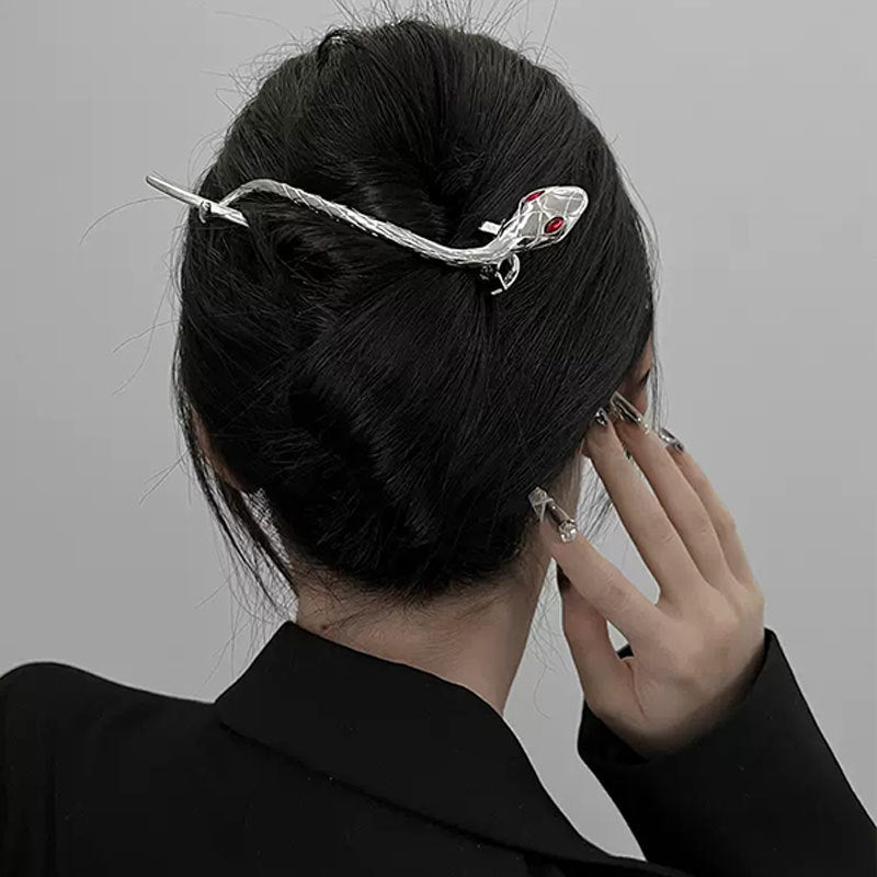 Designer-Haarspange mit Schlangenmotiv in Silber von Slytherin