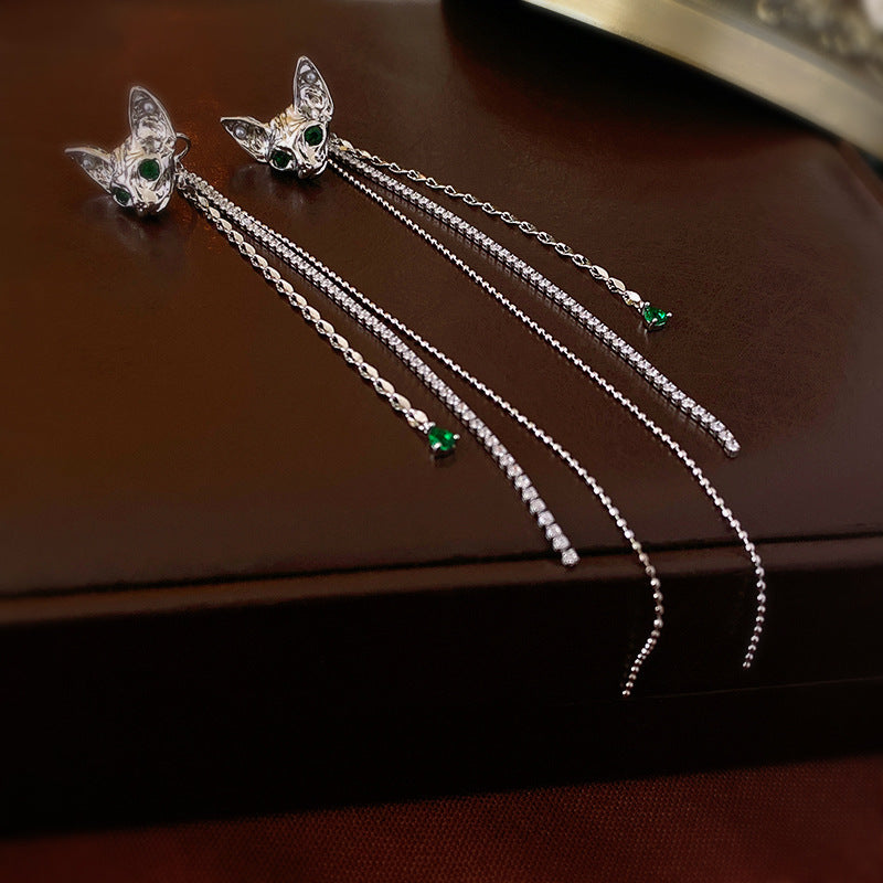 Niedliche Designer-Ohrmanschette mit langer Quaste und Katzenmotiv in Silber