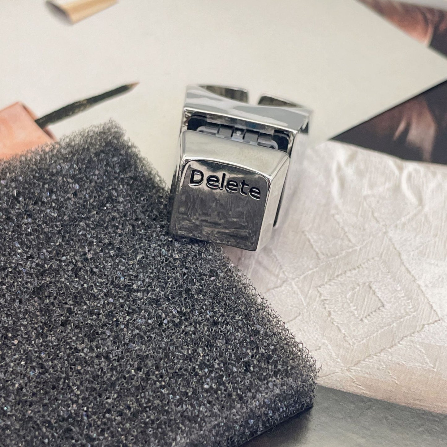 Verstellbarer Ring „Delete Anything“