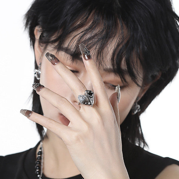 Designer Gray Heart-shaped Opening Ring