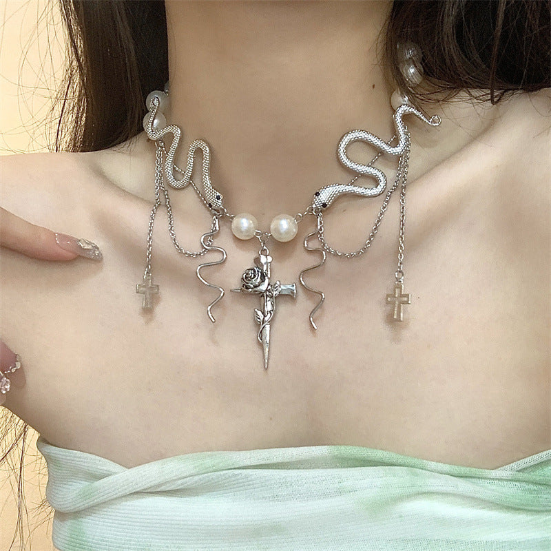 Y2K Gothic Stil Doppelte Schlangen- und Kreuzperlenkette