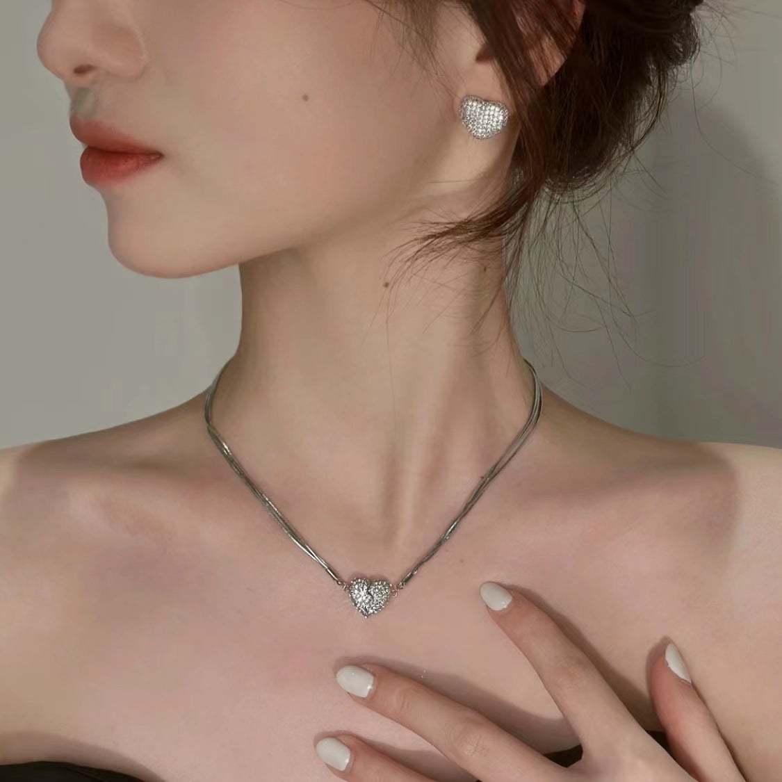 Frauen Glänzende Silber Strass Romantische Magnet Anhänger Halskette