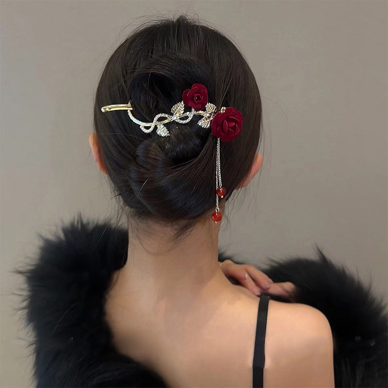 Romantische Haarnadel mit roter Rose und Quaste für Damen