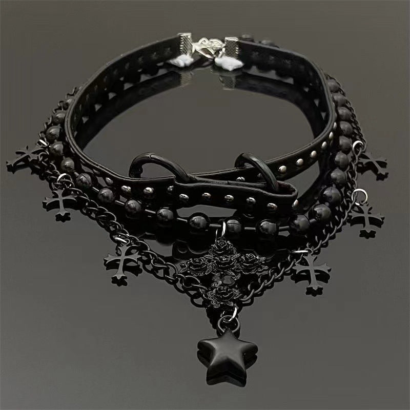 Y2K Gothic Doppelreihige Choker Halskette mit schwarzem Stern und Kreuzperlen