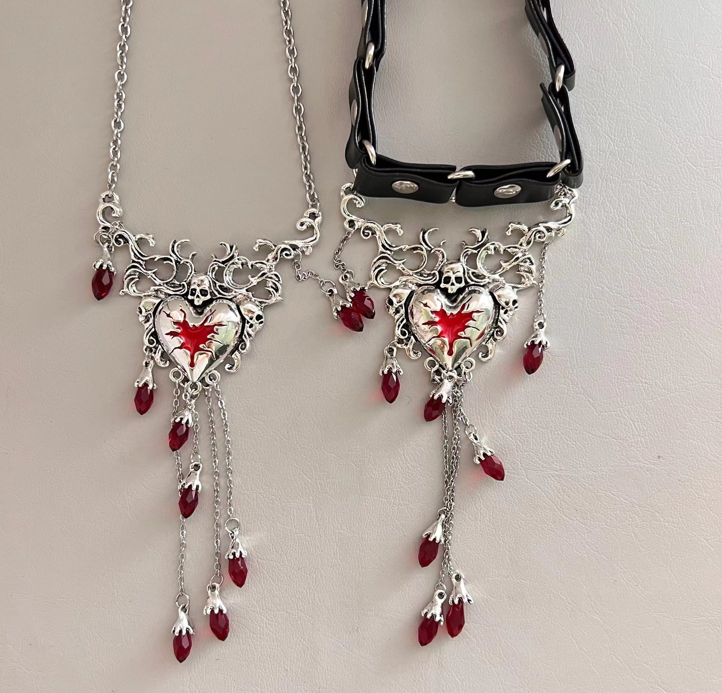 Die Hölle, das sind die anderen. Halskette