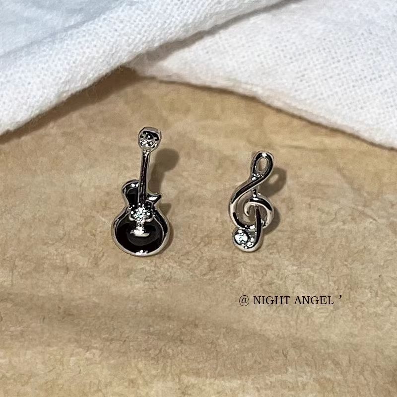 Guitar Musical Note 🎶Asymmetrical Ear Studs