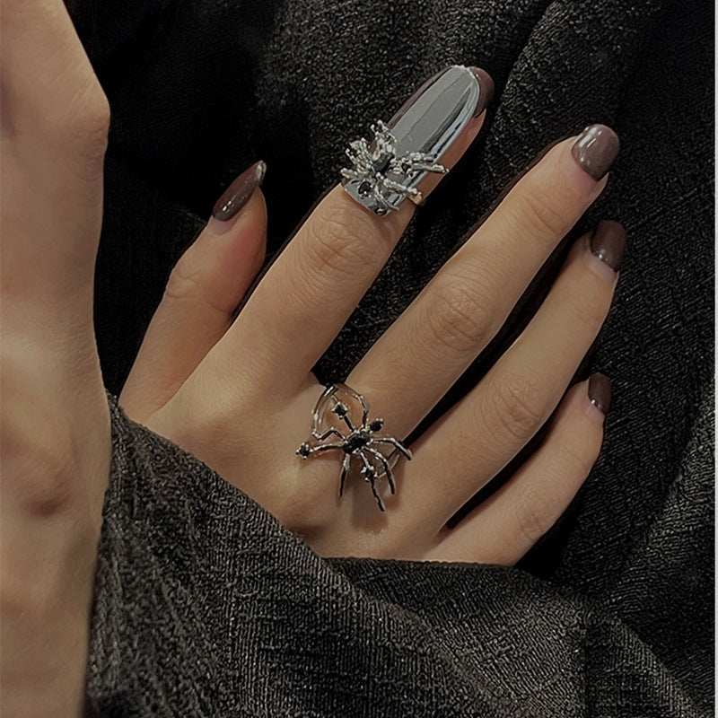 Schicker Spinnenring und Nagelring im Unisex-Punk-Stil