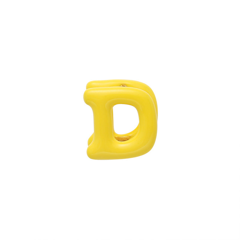 Süße Ohrstecker mit bunten Buchstaben im Y2K-Stil (einzeln)