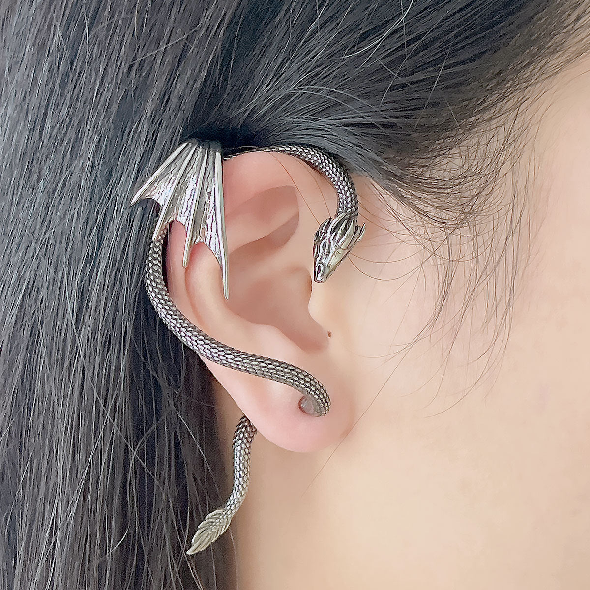 Unisex Punk Stainless Steel Dragon Twining Earring