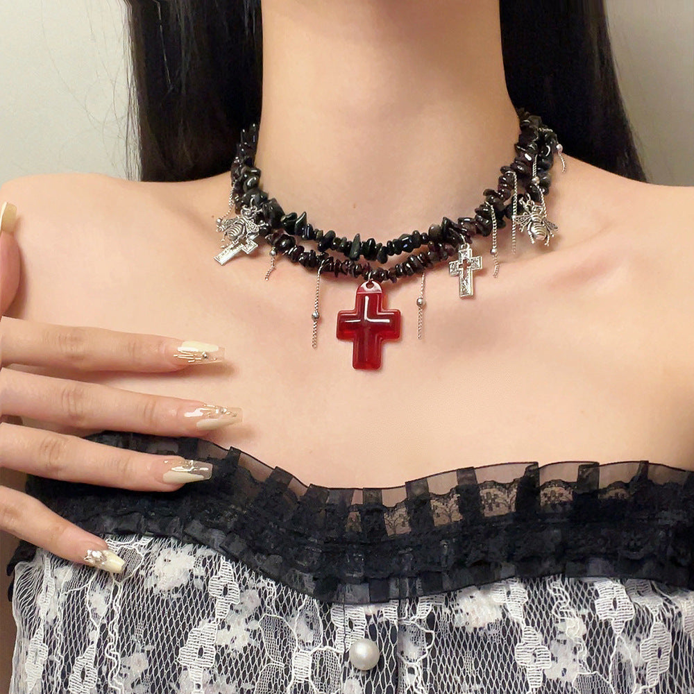 Rotes Kreuz - Gothic Style - Quasten-Halsband