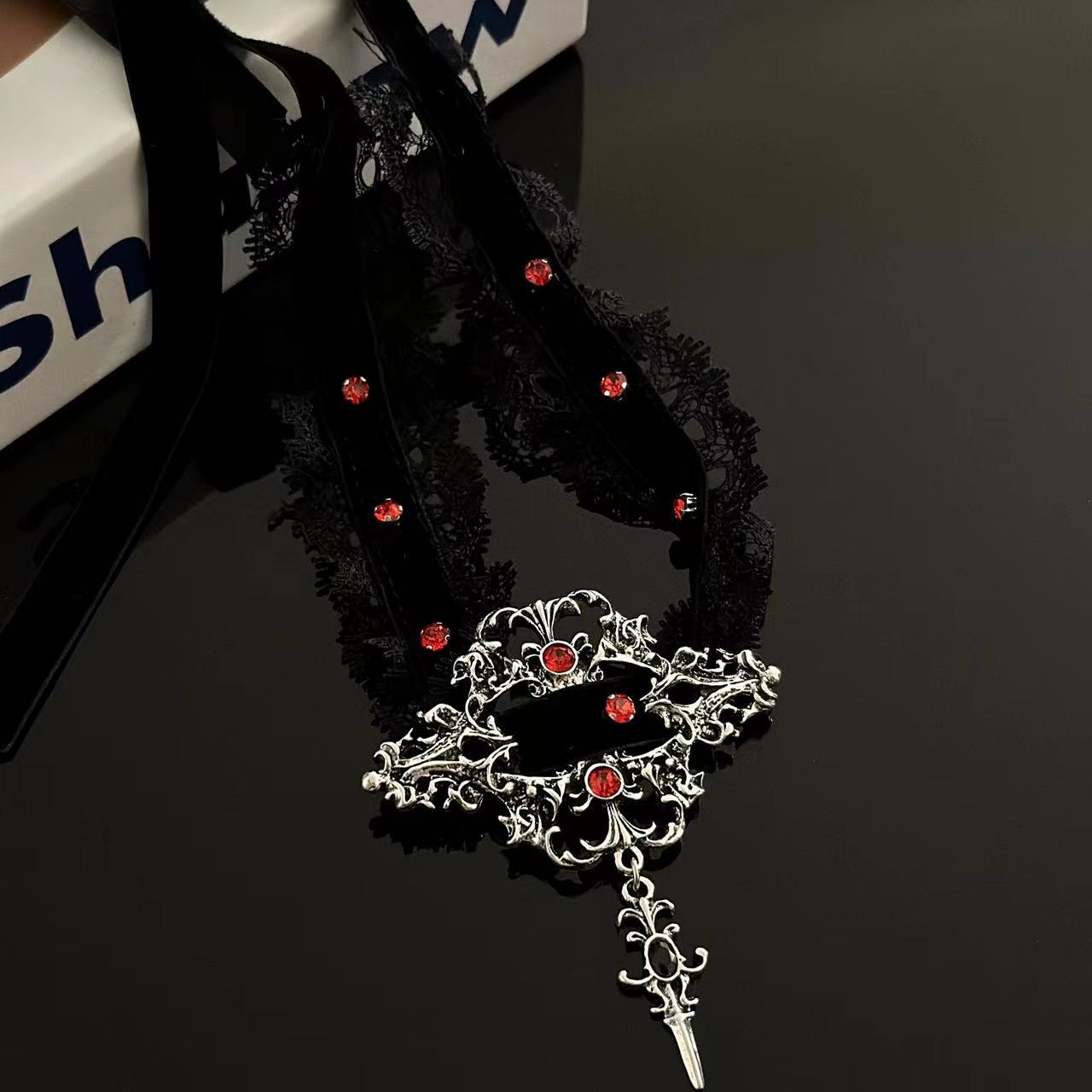 Gothic Punk Schwarz Velet Rot Strass Halsband