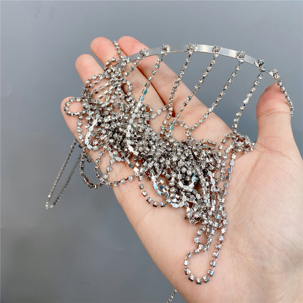 Ausgefallene lange Haarnadel mit Quaste und Strasssteinen