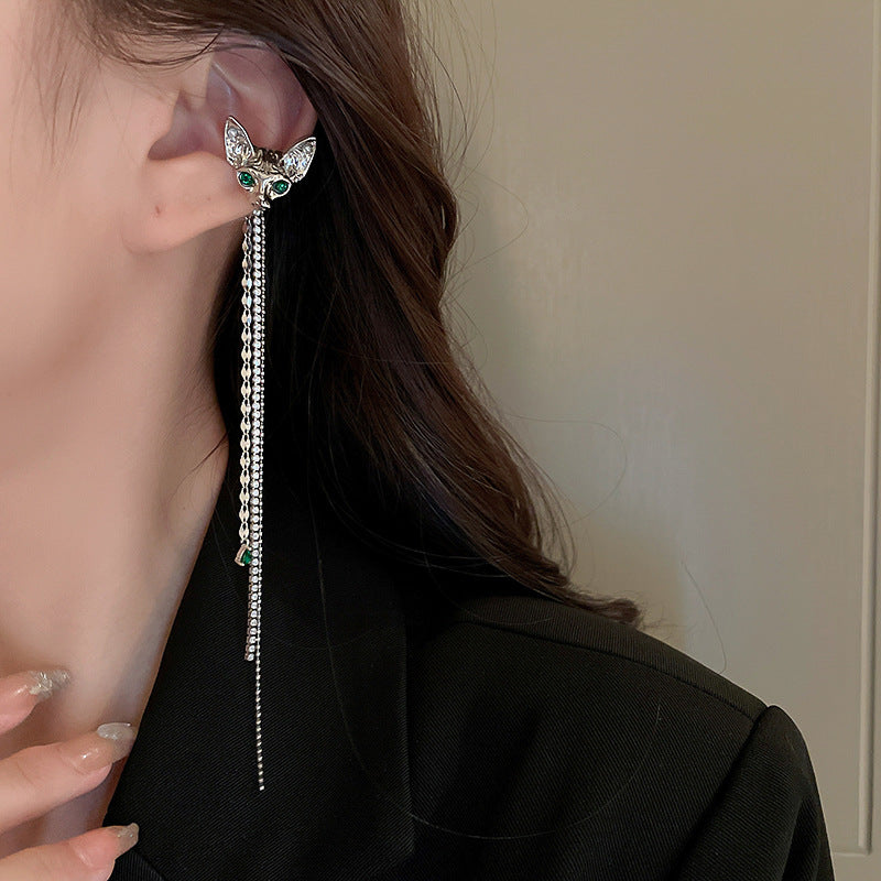 Niedliche Designer-Ohrmanschette mit langer Quaste und Katzenmotiv in Silber