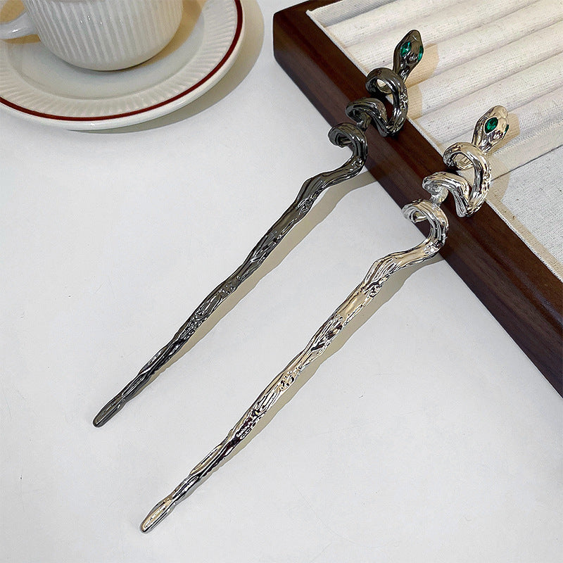 Lange Designer-Haarnadel in Schlangenform