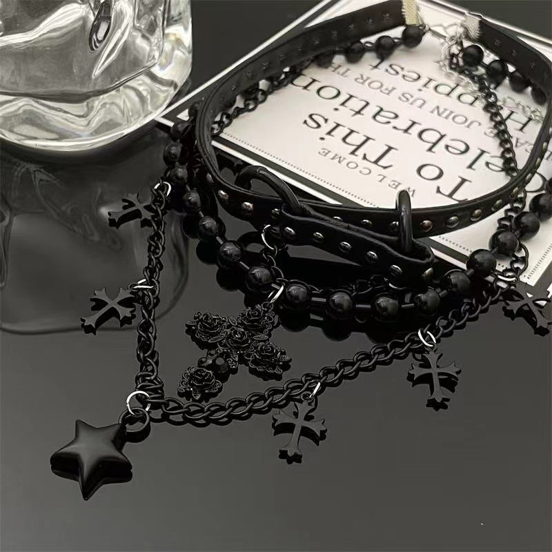 Y2K Gothic Doppelreihige Choker Halskette mit schwarzem Stern und Kreuzperlen