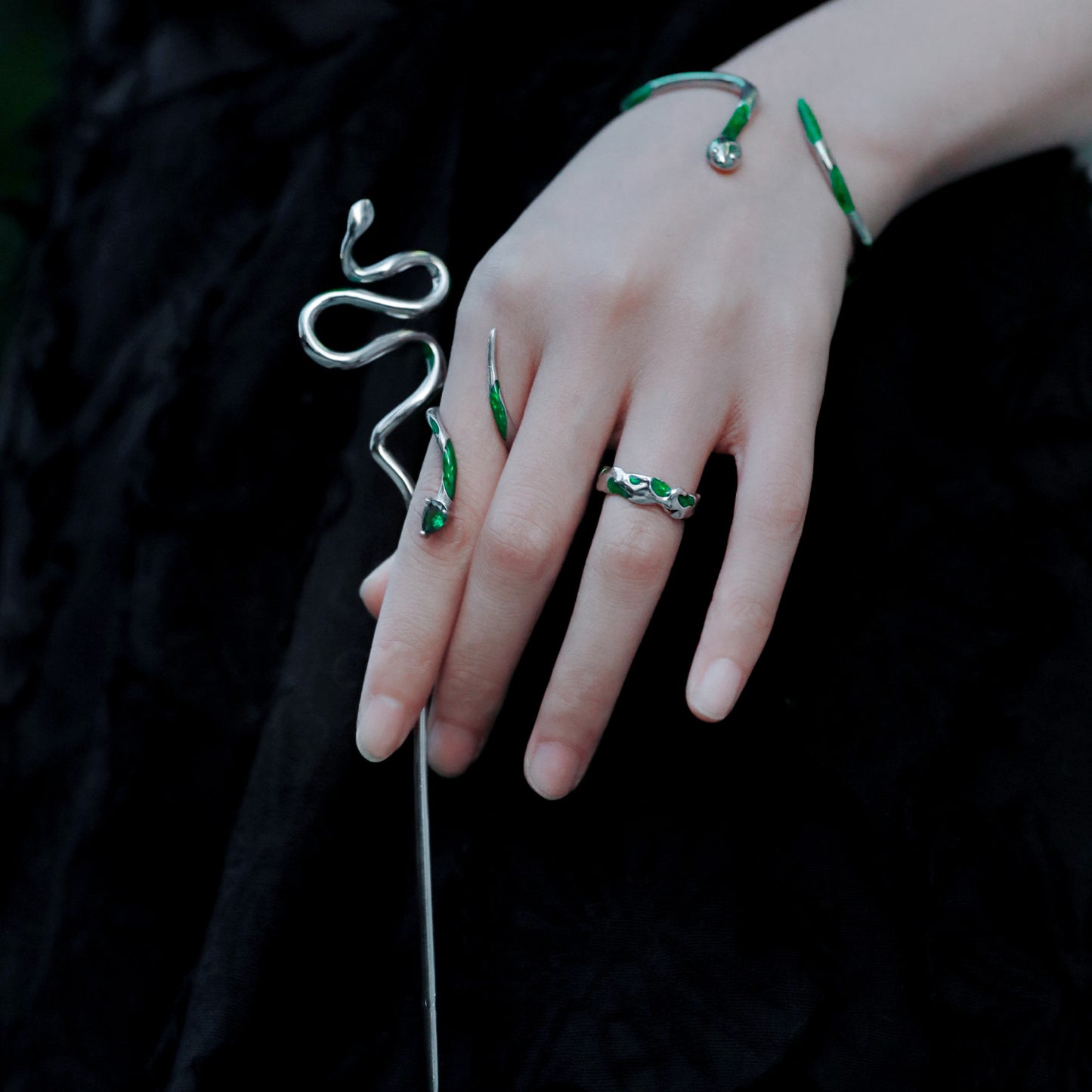Offener Ring und Armband „Grüne Schlange“ von Slytherin