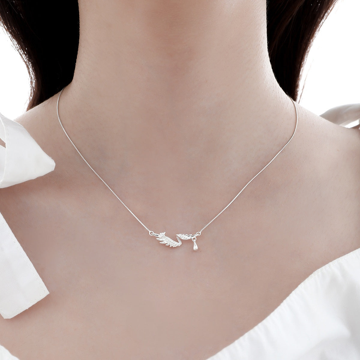 S925 Silver Angel Wing Necklace for Sunday Robin