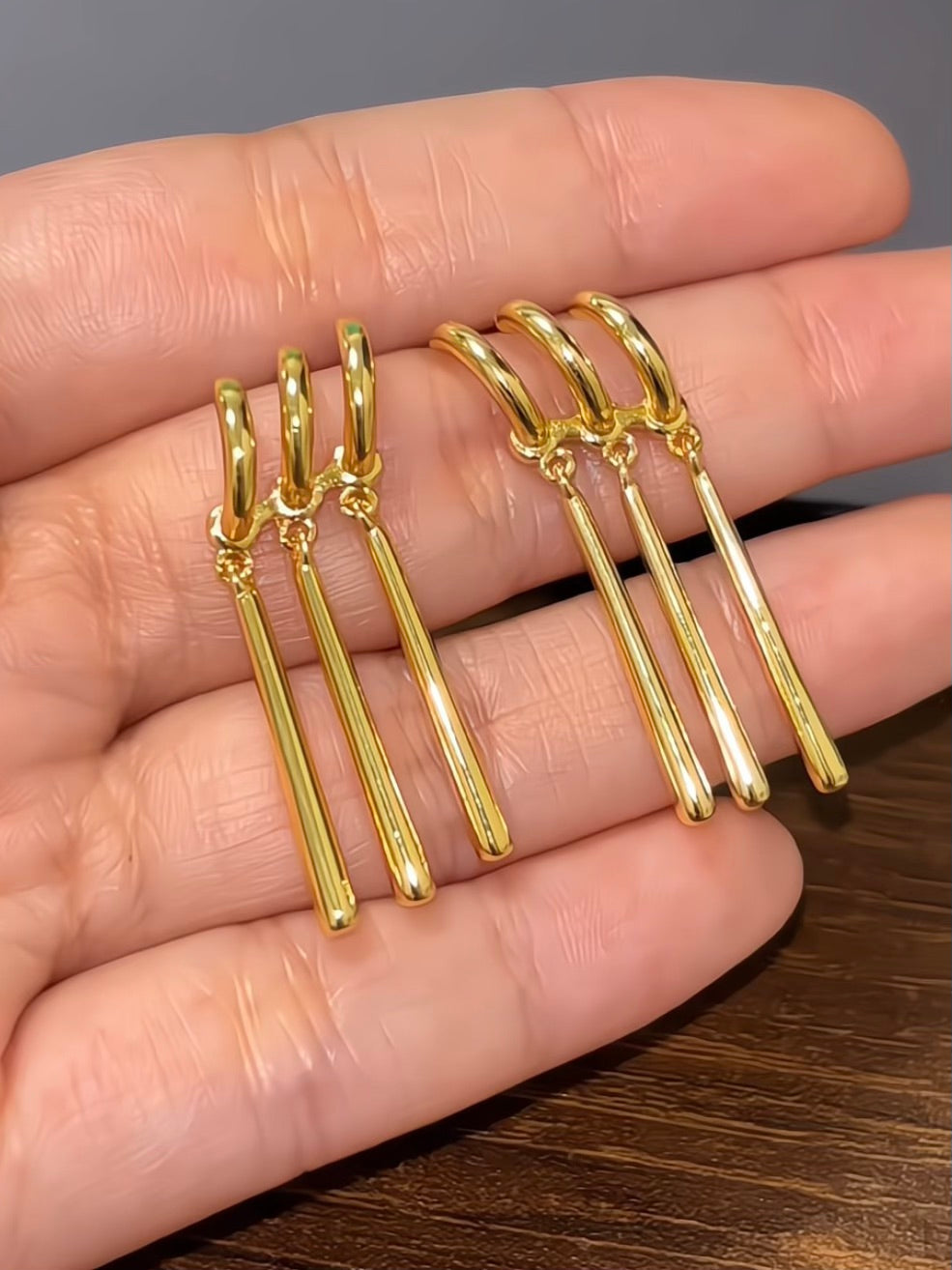 Unisex ZORO Stud Earring (only one ear piercing needed)