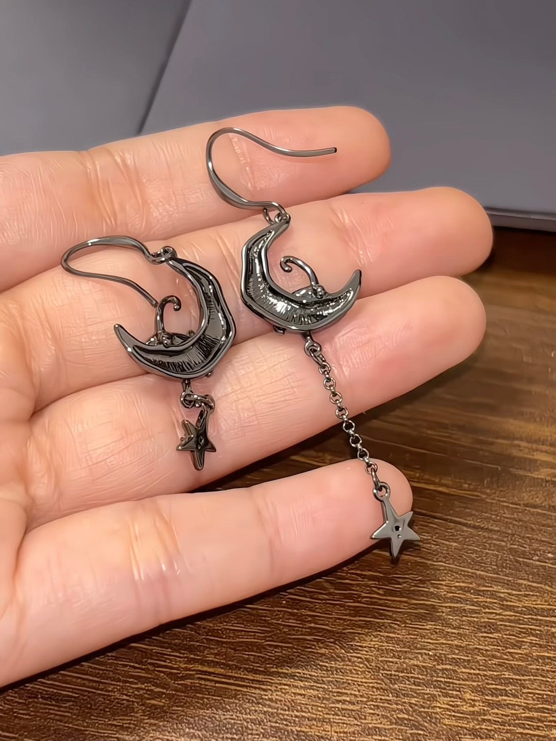 Y2K Goth Black Cat & Red Moon Asymmetrical Hook Earrings