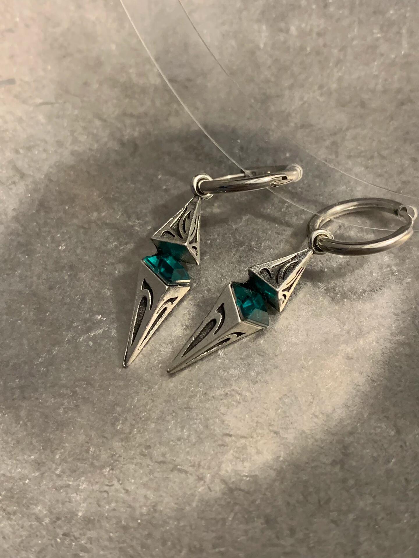 Dark Goth Triangular Geometry Shalom Earrings