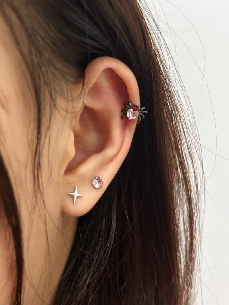 Süße Y2K süße kleine Spinnenknorpel Ohrstecker (ein Paar)