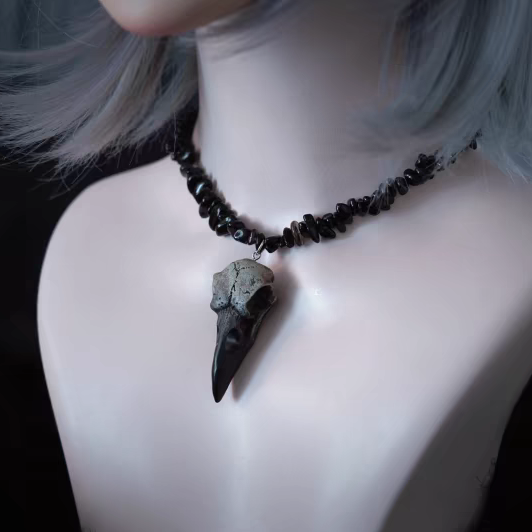 Mystic Raven Schwarze Perlen Halskette